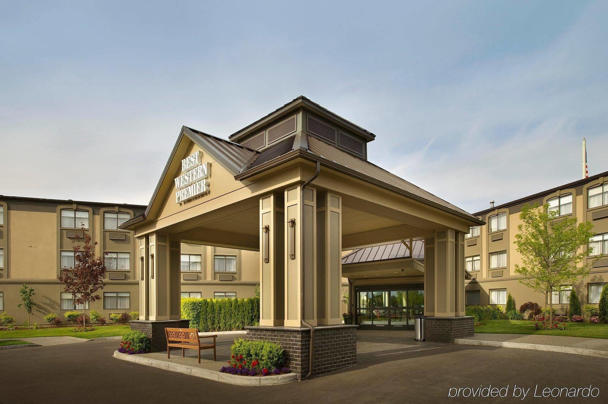 Best Western Plus Puyallup Hotel Exterior photo